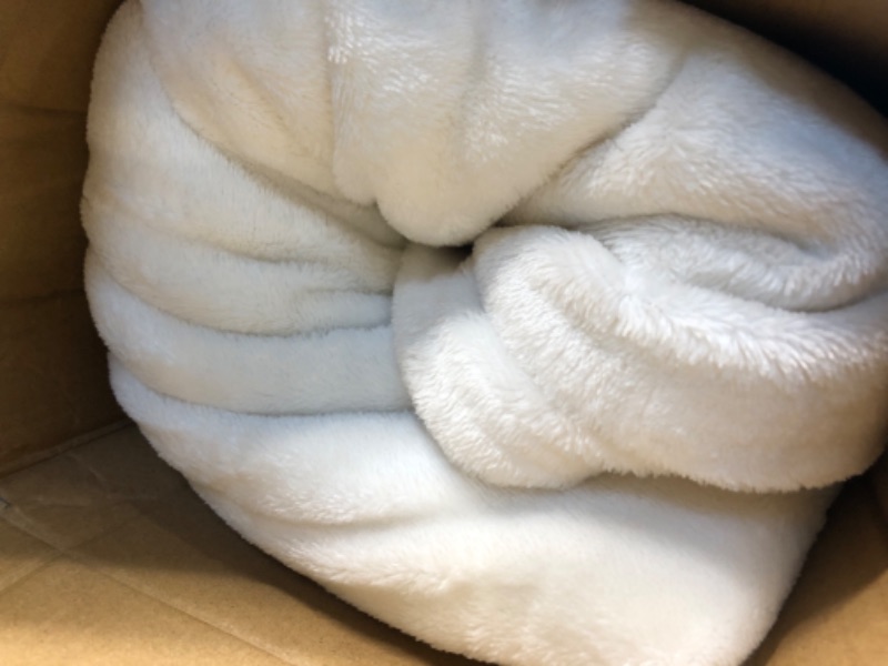 Photo 3 of Bedsure Fleece Blanket Queen Blanket White - Bed Blanket Soft Lightweight Plush Fuzzy Cozy Luxury Microfiber, 90x90 inches Full/Queen(90"x90") White