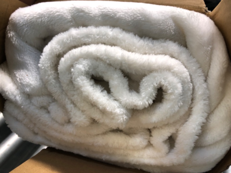 Photo 2 of Bedsure Fleece Blanket Queen Blanket White - Bed Blanket Soft Lightweight Plush Fuzzy Cozy Luxury Microfiber, 90x90 inches Full/Queen(90"x90") White