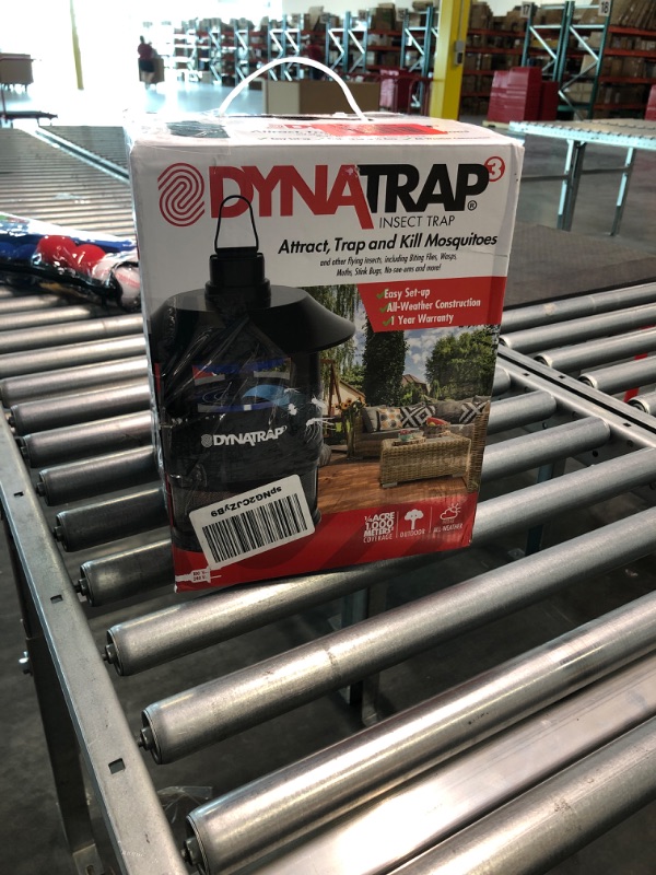 Photo 5 of DynaTrap DT160SR Mosquito & Flying Insect Trap – Kills Mosquitoes, Flies, Wasps, Gnats, & Other Flying Insects – Protects up to 1/4 Acre Black