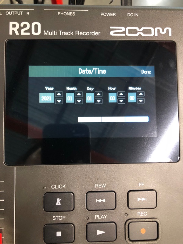 Photo 5 of Zoom R20 Multi Track Tabletop Recorder, with Touchscreen, Onboard Editing, 16 Tracks, 6 XLR Inputs, 2 Combo Inputs, Effects, Synth, Drum Loops, and USB Audio Interface.
