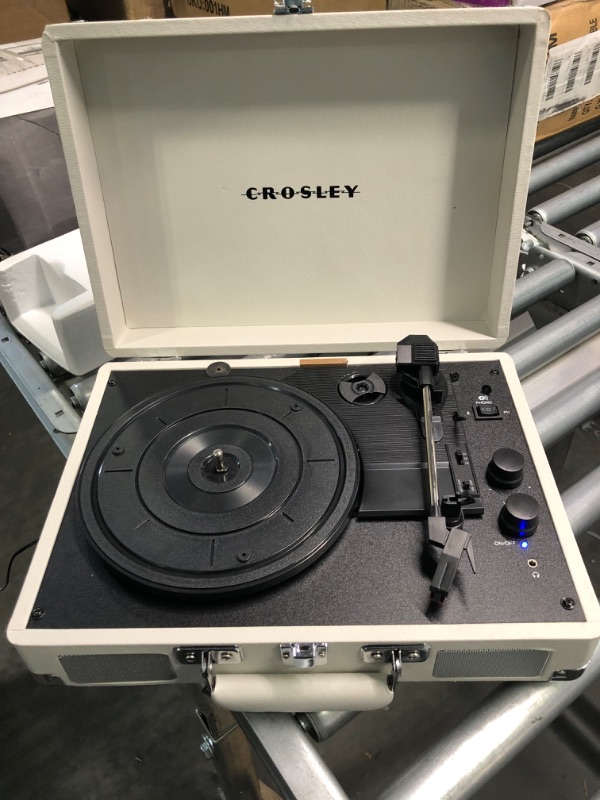 Photo 1 of Crosley CR8005F-WS Cruiser Plus Vintage 3-Speed Bluetooth in/Out Suitcase Vinyl Record Player Turntable, White Sand Bluetooth In/Out White Sand
-appears new open box-unable to test

