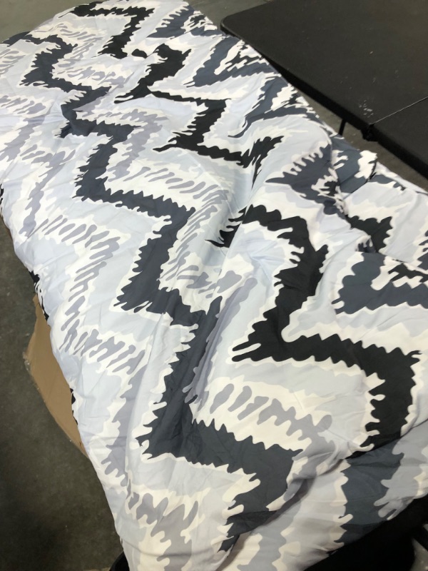 Photo 3 of Andency Black and White Chevron Comforter King(104x90Inch), 3 Pieces(1 Chevron Comforter and 2 Pillowcases) Modern Trendy Grey Geometric Arrow Design Microfiber Down Alternative Bedding Set