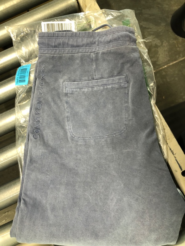 Photo 1 of Calvin Klein Performance Women's Knit Twill Jogger- SIZE LARGE

(ITEM LOOKS NEW, BUT NO TAGS OR NO ORIGINAL PACKAGING). 