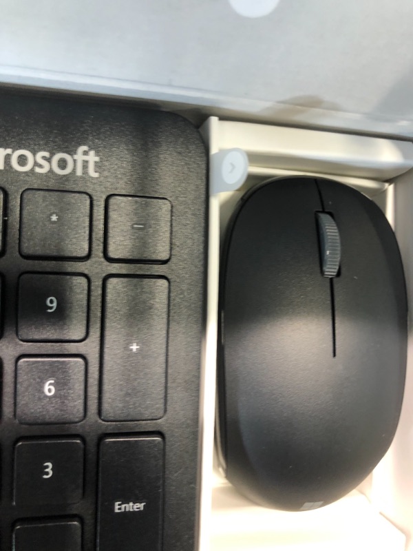 Photo 3 of Microsoft Wireless Bluetooth Keyboard and Mouse Desktop Set