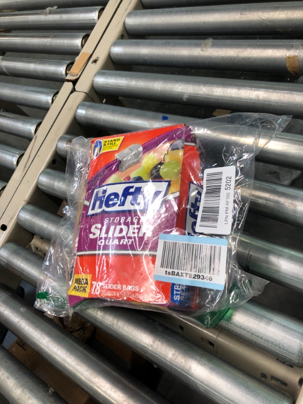 Photo 3 of Hefty Slider Storage Bags, Quart Size, 78 Count Slider 78 Count