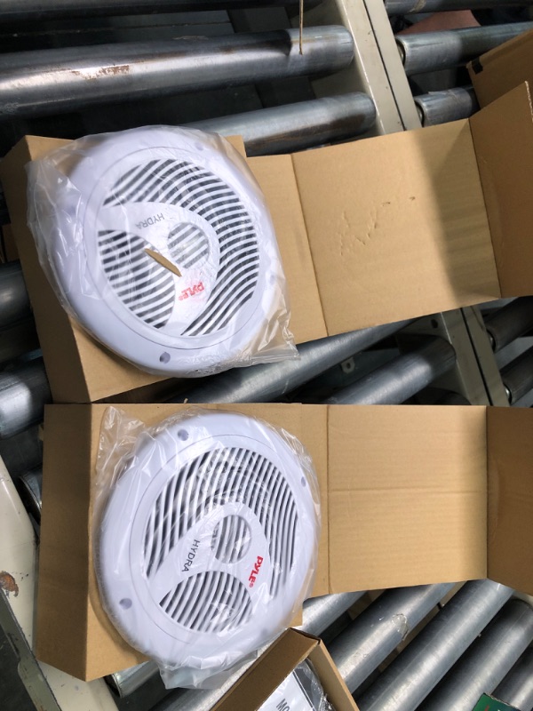 Photo 3 of Pyle Marine Stereo Receiver Speaker Kit - In-Dash LCD Digital Console Built-in Bluetooth & Microphone 6.5” Waterproof Speakers (2) w/ MP3/USB/SD/AUX/FM Radio Reader & Remote Control - Pyle PLCDBT65MRW Marine Receiver Speaker Kit