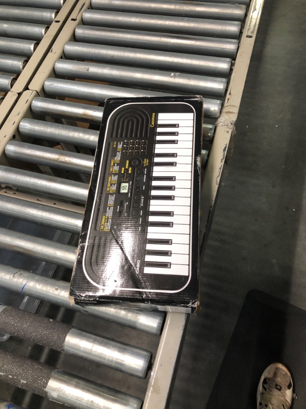 Photo 3 of Casio Portable Keyboard, Compact (SA-51)