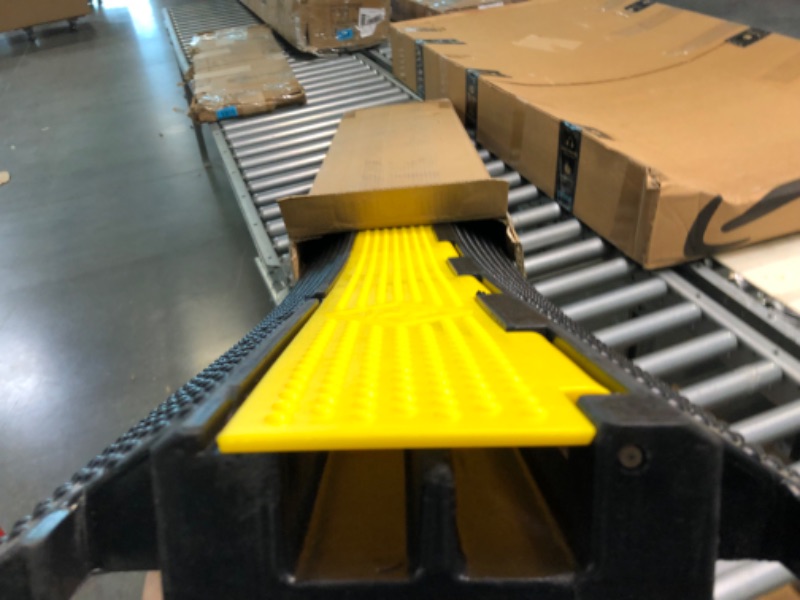 Photo 1 of F COME 1 Pack Rubber Cable Ramp Hose Cable Protector Ramp 2 Channel 22000Lbs Load Capacity Traffic Speed Bump Wires Power Lines Extension Cord Cover for Indoor Outdoor 22000lbs-2channel-1pack