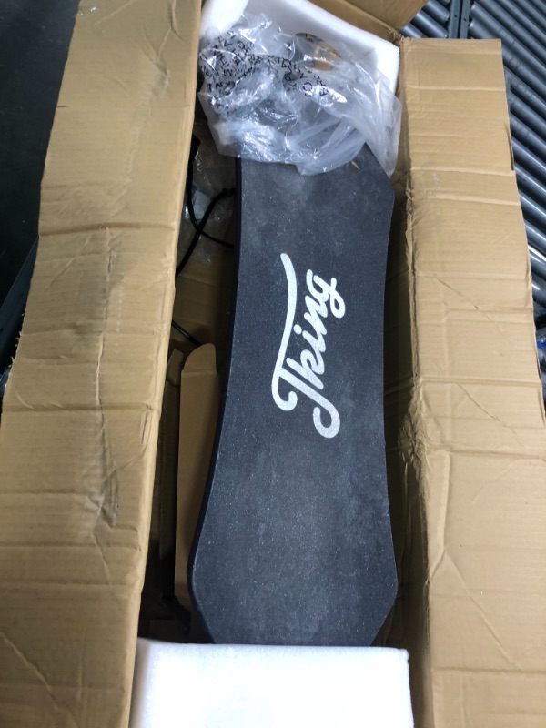 Photo 3 of --- SELLING FOR PARTS ONLY ---  JKING Electric Skateboard Electric Longboard with Remote Control Electric Skateboard,900W Hub-Motor,26 MPH Top Speed?21.8 Miles Range,3 Speed Adjustment?Max Load 330 Lbs,12 Months Warranty
