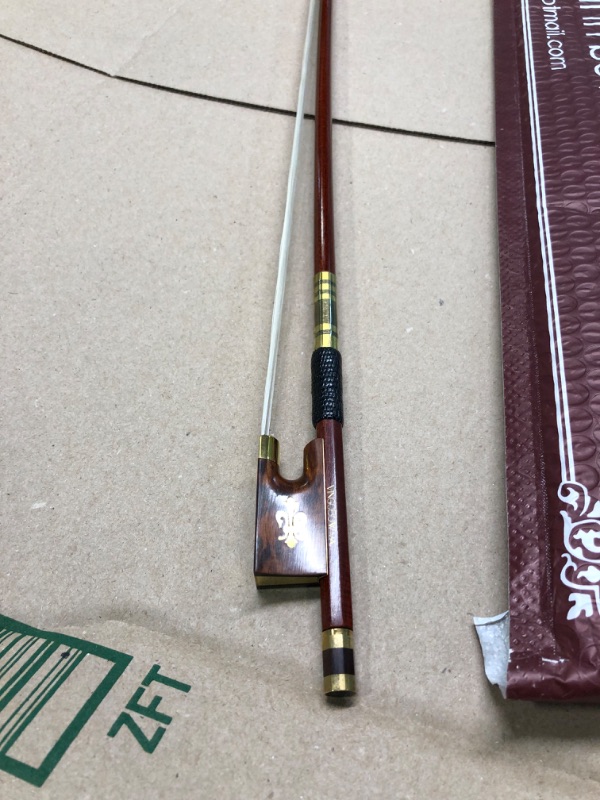 Photo 3 of Carbon Fiber Core Hybrid Peranmbuco Skin Violin Bow 4/4 Size VINGOBOW 127V Master Level Fleur-de-lys Snakewood Frog 4 4 Full Straight Premium Natural Horse Hair for Porfessional Player 4/4 Model 127V