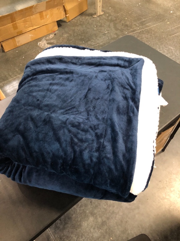 Photo 1 of Bedsure Sherpa Fleece Throw Blanket (90 in x 90 in) Blue and White