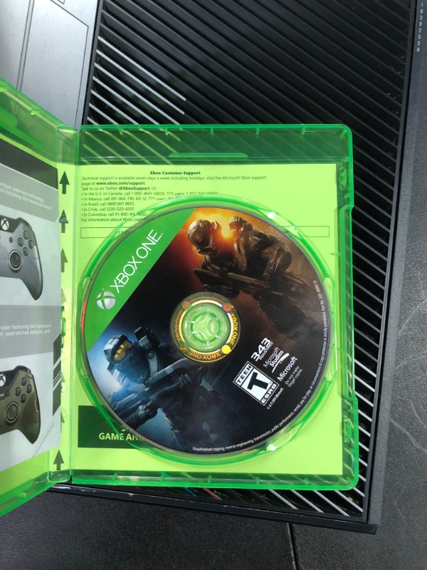 Photo 6 of Microsoft Xbox One Limited Edition Halo 5: Guardians Bundle