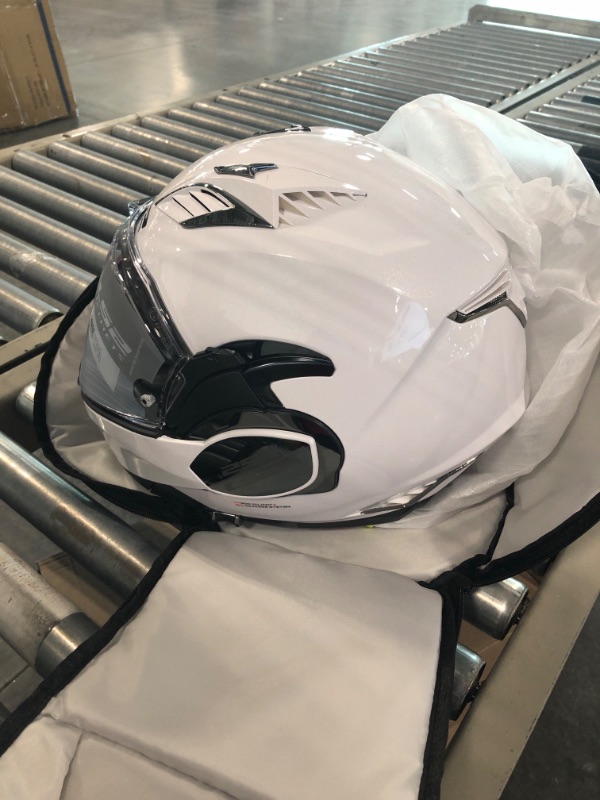Photo 1 of LS2 Helmets Valiant II Modular Helmet 3X-Large Gloss White