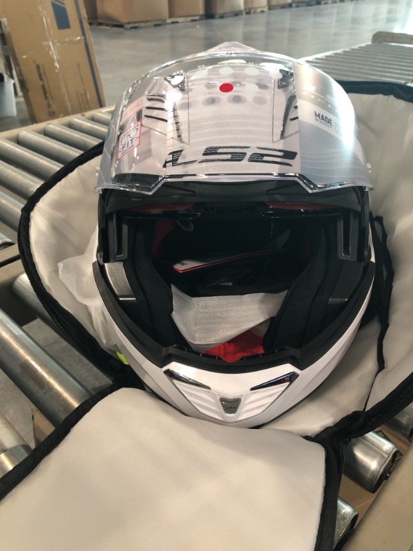 Photo 5 of LS2 Helmets Valiant II Modular Helmet 3X-Large Gloss White