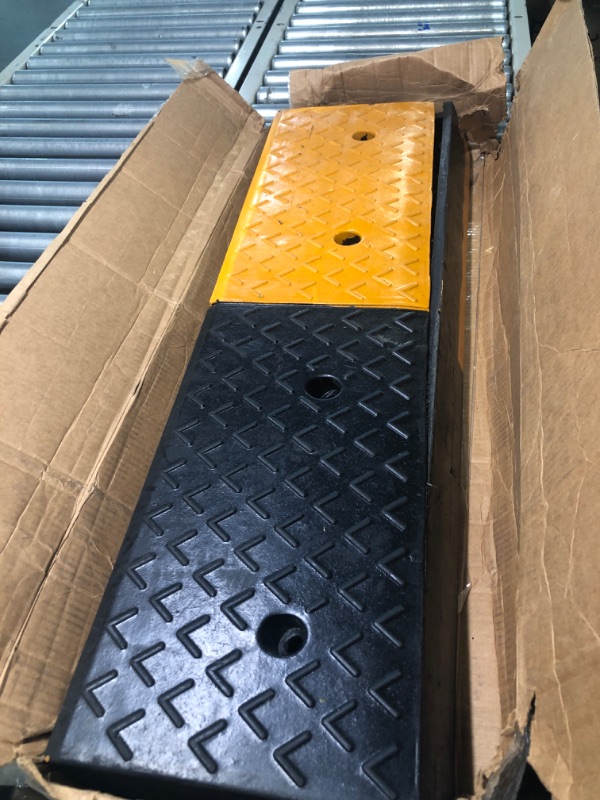 Photo 2 of 4" Driveway Curb Ramp Car Curb Ramps,Heavy Duty Rubber Threshold Ramp,Anti-Skid ramp 20000lb Bearing Capacity(39.3"x9.8"x4",23 Degree tilt Angle?Black and Yellow Color Matching) 2 Pack
