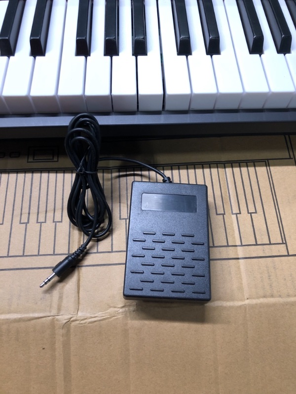 Photo 6 of ***PARTS ONLY*** Starfavor Piano Keyboard 88 Keys Keyboard, Semi-weighted Keyboard Piano 88 Key Piano, with Keyboard Stand, Sustain Pedal, and Carrying Case, SEK-88A 88 Key Keyboard +Piano Stand +Pedal +Headphone