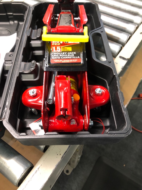 Photo 6 of BIG RED TAM820014S Torin Hydraulic Trolley Service/Floor Jack with Blow Mold Carrying Storage Case, 1.5 Ton (3,000 lb) Capacity, Red 1.5 Ton with Storage Case