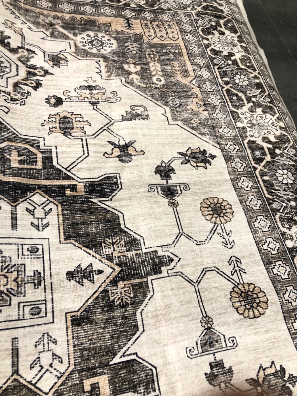 Photo 1 of Area Rug - 8x10 ft