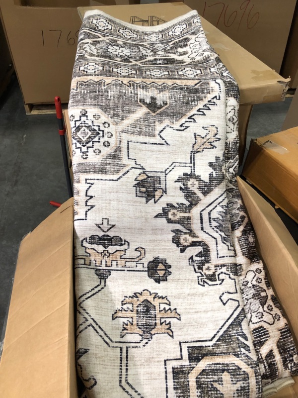 Photo 1 of Area Rug - 8x10 ft