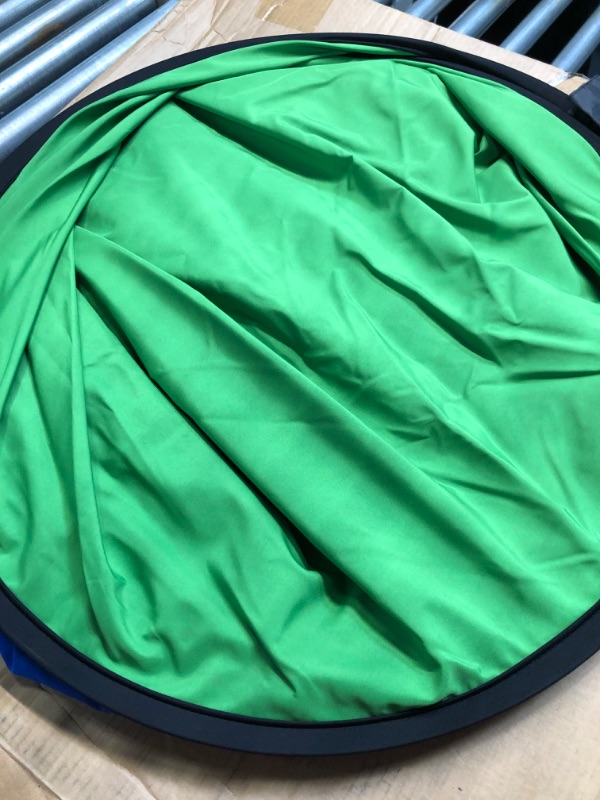 Photo 3 of Fotodiox 5x7 collapsible chromakey green + Blue 2-in-1 Background, Backdrop kit 