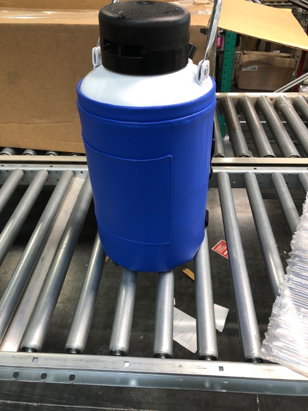 Photo 2 of Bonvoisin 3L Liquid Nitrogen Container Cryogenic Container Liquid Nitrogen (LN2) Dewar Aluminum Alloy Semen Tank with 6 Canisters Carry Bag (3L)