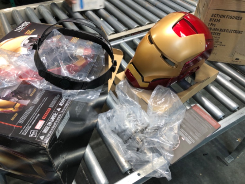 Photo 1 of Marvel Legends Iron Man Electronic Helmet - Multicolor