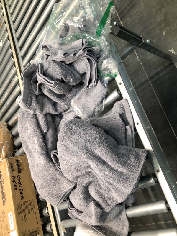 Photo 1 of 5set towels grey