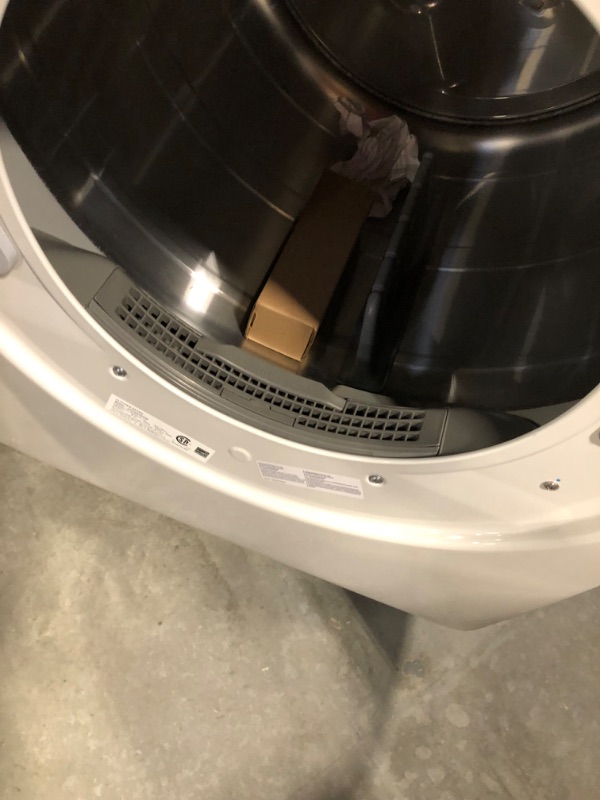Photo 5 of ***DRYER IS MAKING AN ODD NOISE - FOR PARTS*** DVE50BG8300E Samsung 27" 7.5 cu. ft. Smart Electric Dryer with Steam Sanitize+ and Sensor Dry - Ivory
