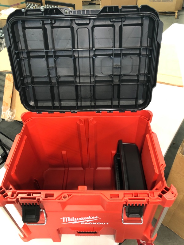 Photo 4 of Milwaukee 48-22-8429 PACKOUT XL Tool Box