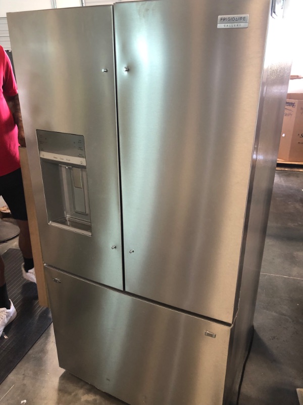 Photo 4 of Frigidaire Gallery 27.8-cu ft French Door Refrigerator with Dual Ice Maker (Fingerprint Resistant Stainless Steel) ENERGY STAR
