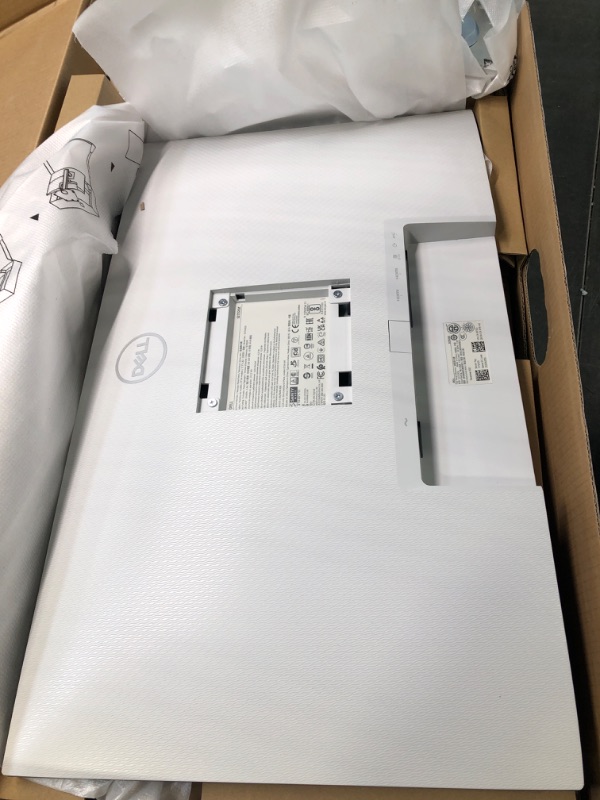 Photo 4 of Dell 27 4K UHD USB-C Monitor - S2722QC
