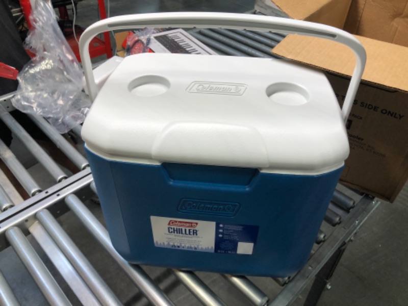 Photo 4 of Coleman Chiller Cooler 30QT 5879 Ocean/W/W C4
