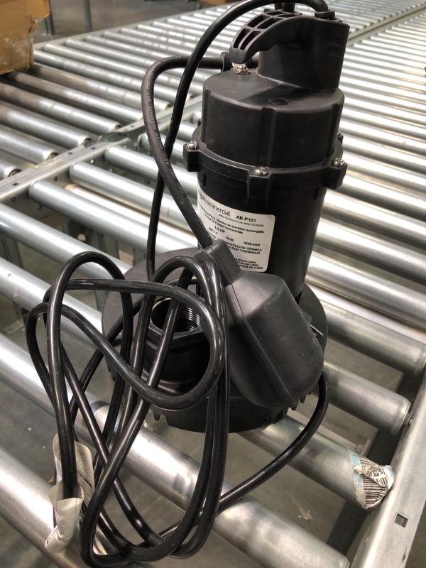 Photo 4 of AmazonCommercial 1/2 HP Thermoplastic Submersible Sump Pump with Tethered Float Switch 1/2 HP split capacitor motor