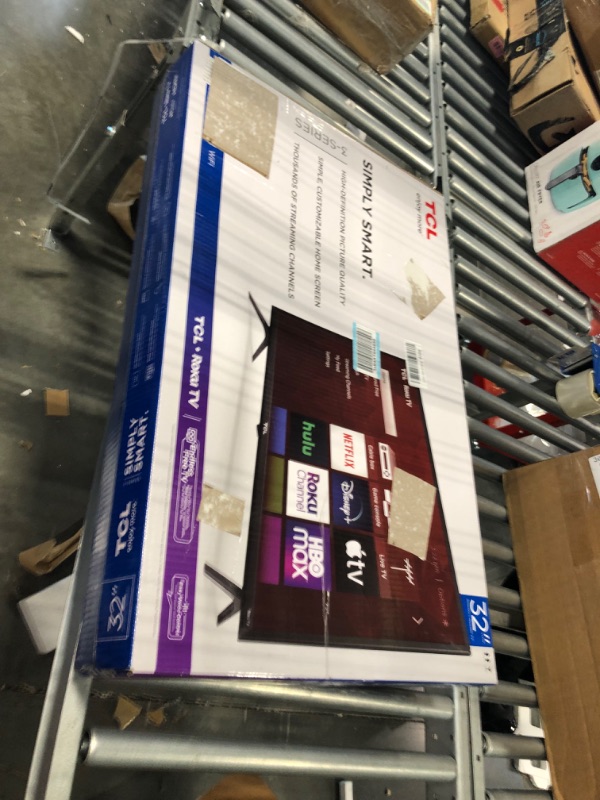 Photo 1 of TCL 32" Class 3-Series HD 720p LED Smart Roku TV - 32S355