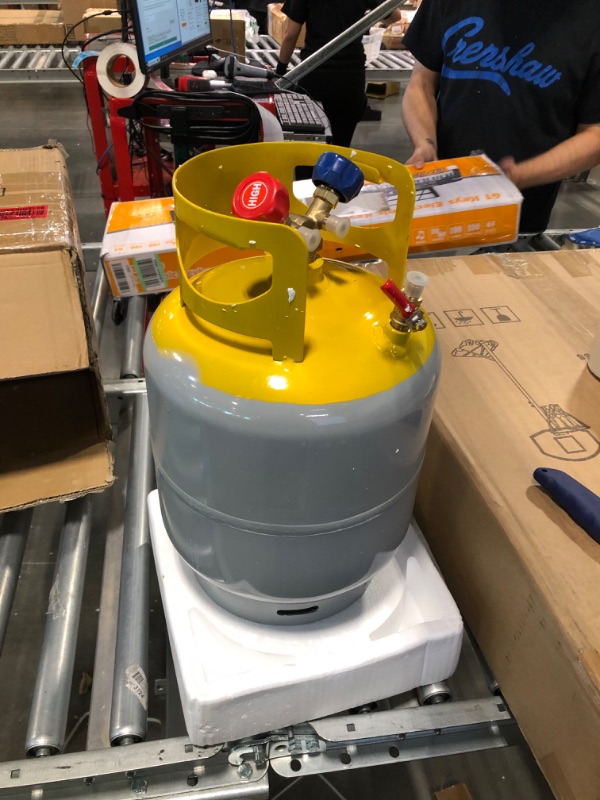 Photo 3 of 50LBS Capacity Refrigerant Recovery Tank, 5.8 Gal 400 Psi Portable Cylinder Tank with 1/4 SAE Y-Valve for Liquid/Vapor, Reusable Save Valve, High-Sealing Recovery Can for R22/R134A/R410A, Gray Yellow