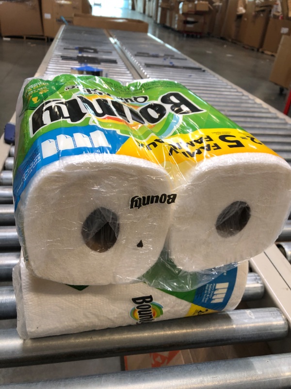 Photo 3 of 2 PACKS OF BOUNTY PAPER TOWELS 2 ROLLS EACH PACK