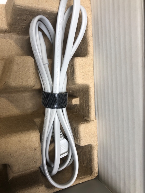 Photo 1 of roborock E5 Mop Robot Vacuum Cleaner, 2500Pa Strong Suction, Wi-Fi Connected, APP Control, Compatible with Alexa, Ideal for Pet Hair, Carpets, Hard Floors (White) E5Mop White