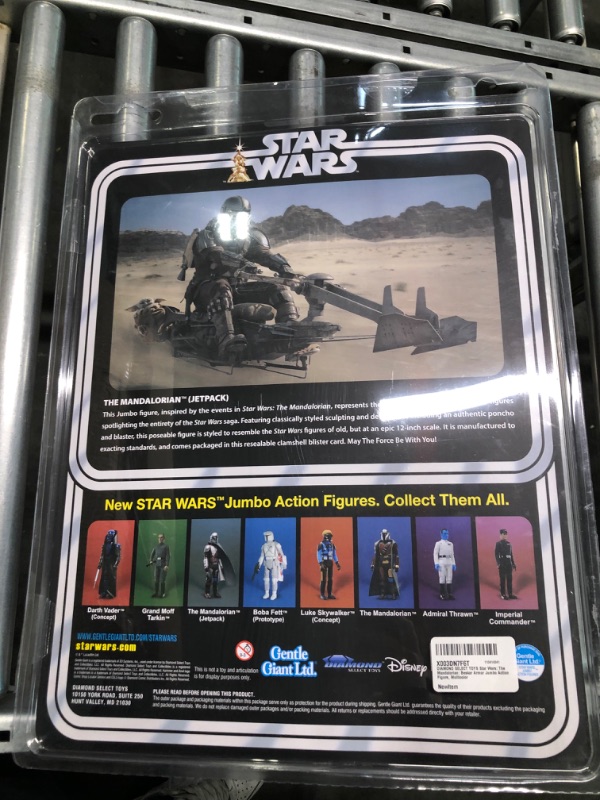 Photo 1 of DIAMOND SELECT TOYS Star Wars: The Mandalorian: Beskar Armor Jumbo Action Figure, Multicolor