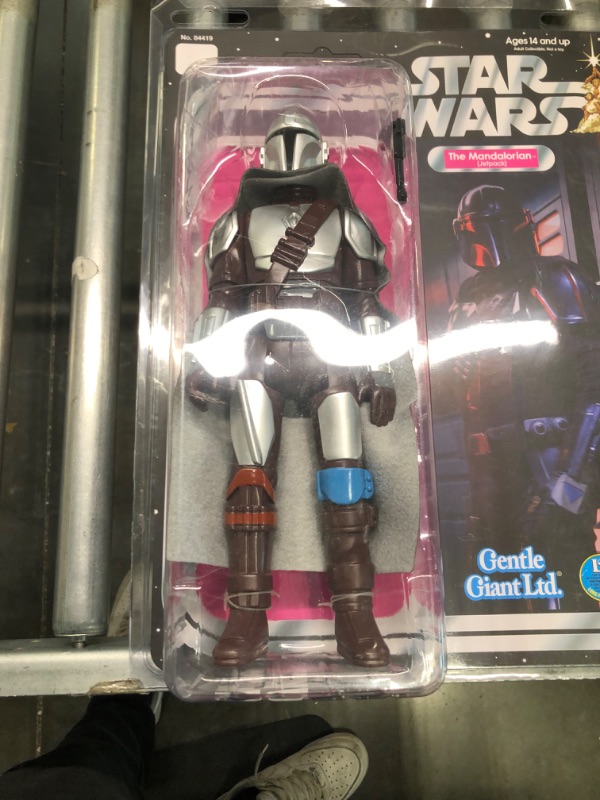 Photo 3 of DIAMOND SELECT TOYS Star Wars: The Mandalorian: Beskar Armor Jumbo Action Figure, Multicolor