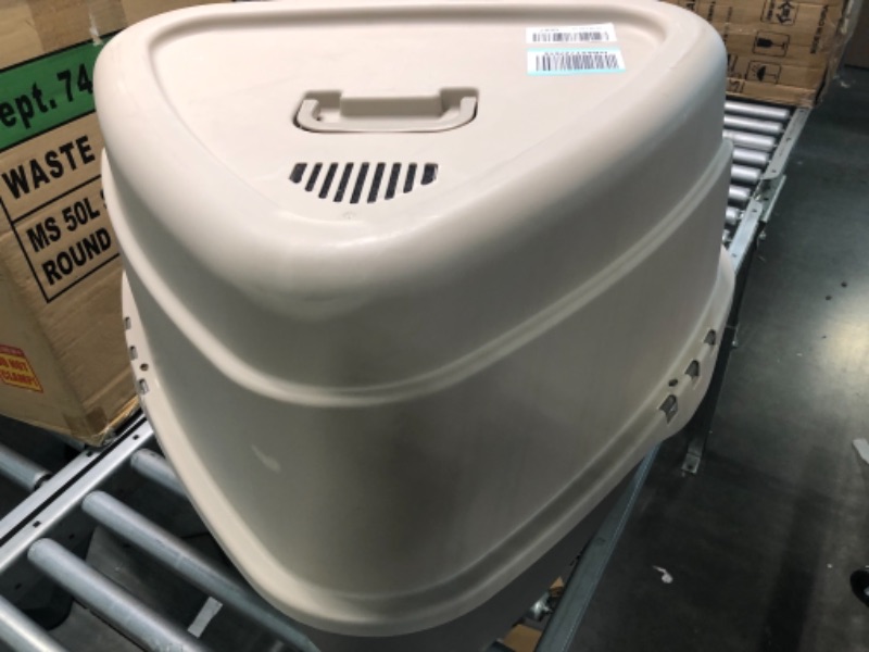 Photo 1 of Amazon Basics No-Mess Hooded Cat Litter Box (Various Sizes) Triangle
