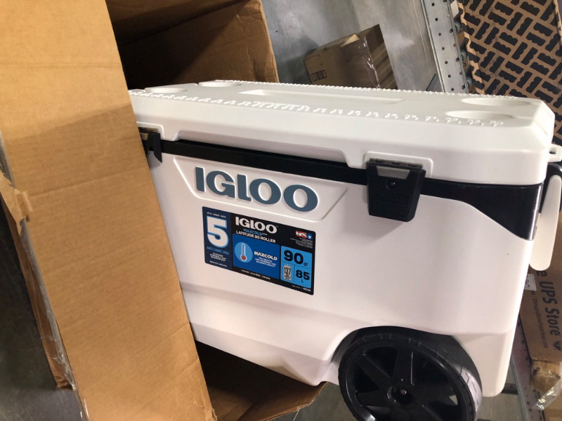 Photo 3 of Igloo Marine Ultra Coolers
