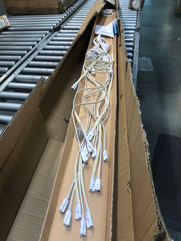 Photo 1 of (Pack of 8) Barrina LED T5 Integrated Single Fixture, 4FT, 2200lm, 6500K (Super Bright White), 20W, Utility Shop Light, Ceiling and Under Cabinet Light, Corded Electric with Built-in ON/Off Switch
