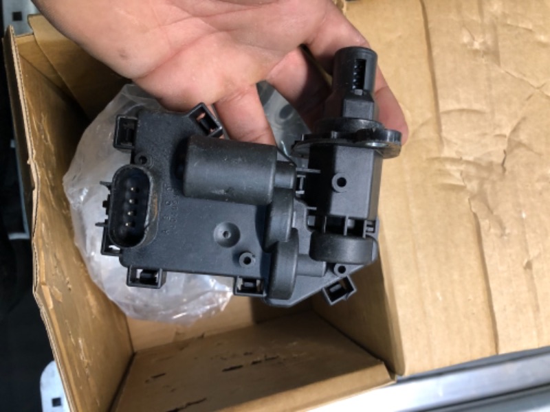 Photo 4 of 600115 4WD Front Differential Axle Actuator Disconnect Assy Replaces 600-115 12471623 Compatible with 2002-2009 Chevrolet Trailblazer GMC Envoy 2003-2008 Isuzu Ascender