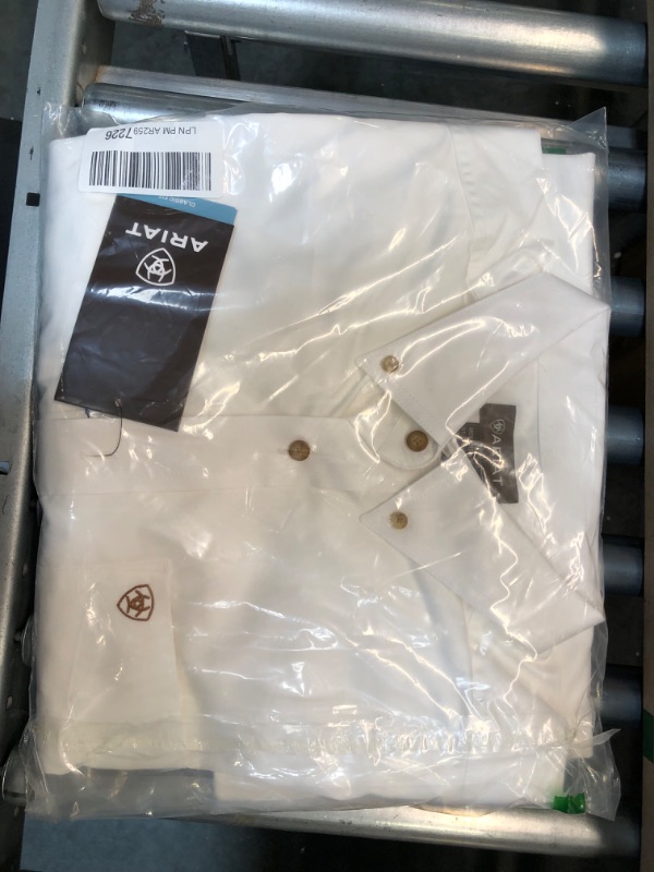 Photo 1 of ARIAT Men's Solid Twill Fitted Shirt