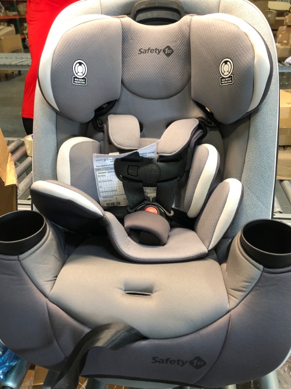 Photo 2 of Safety 1st Grow and Go All-in-One Convertible Car Seat