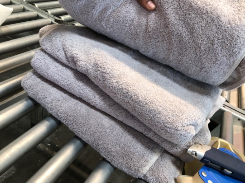 Photo 2 of Amazon Aware 100% Organic Cotton Ribbed Bath Towels - Bath Towels, 4-Pack, light Gray light Gray Bath Towel (Pack of 4)