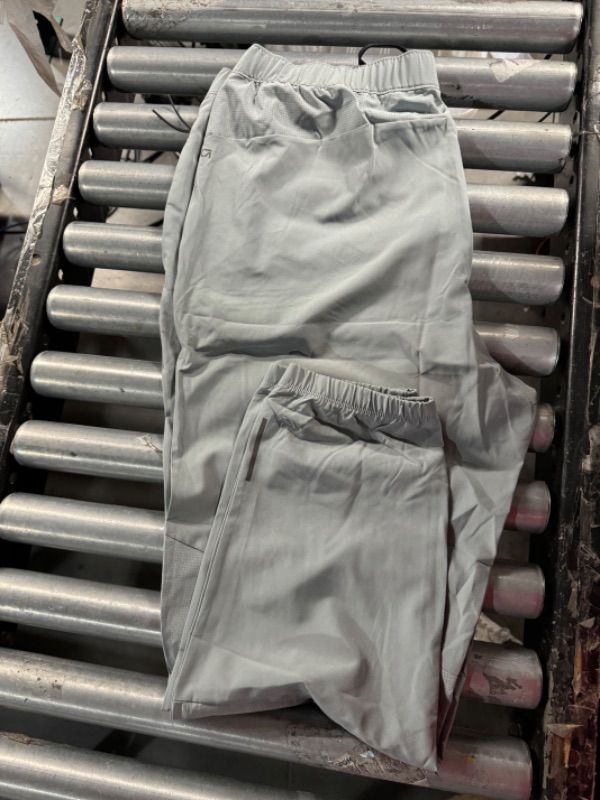 Photo 1 of GAPFit Men's Sweatpants Medium