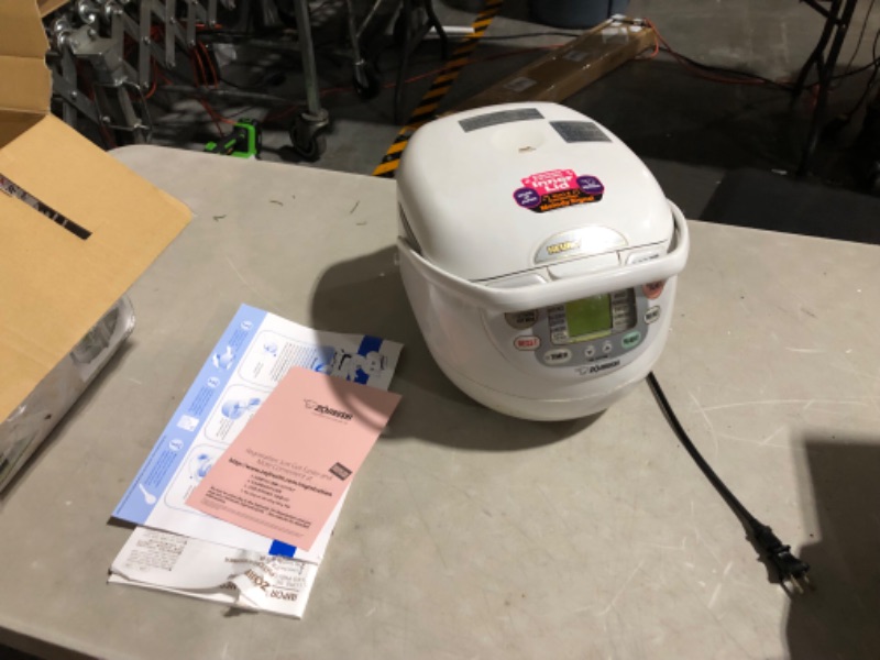 Photo 2 of ***HEAVILY USED - DIRTY - SEE PICTURES***
Zojirushi NS-ZCC18 Neuro Fuzzy Rice Cooker & Warmer, 10 Cup, Premium White, Made in Japan 10-Cup