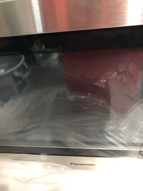 Photo 3 of **DOES NOT WORK*FOR PARTS ONLY*
Panasonic HomeCHEF 4-in-1 Microwave Mulit-Oven with Air Fryer