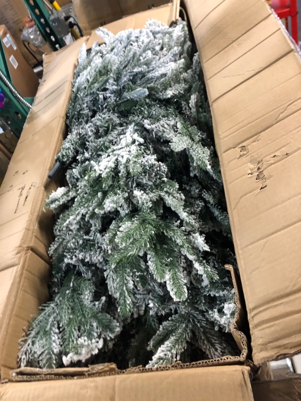 Photo 2 of [ Very Thick & Realistic Feel ] 6.5 Ft Prelit Snow Flocked Artificial Full Christmas Tree with 400 Warm White Lights,1111 PE 